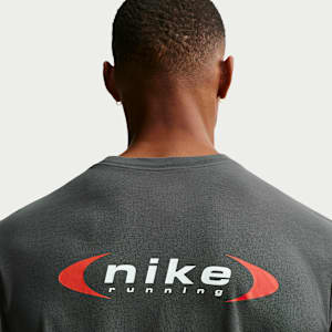 T-shirt de running Dri-FIT Nike Retro para homem
