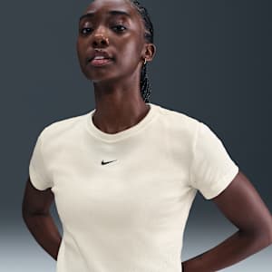 Playera de manga corta de tela de canalé ajustada para mujer Nike Sportswear