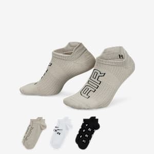 Nike Air Dri-FIT Everyday Plus Lightweight No-Show Socks (3 Pairs)