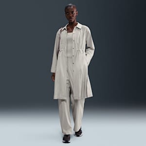 Nike 24.7 PerfectStretch oversized trenchcoat met Dri-FIT voor dames