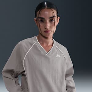 Nike Sportswear Windrunner Women's Pullover Top