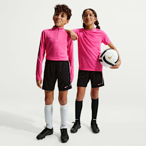 Nike Strike Older Kids' Dri-FIT Football Shorts