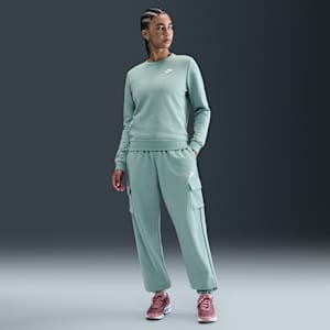 Pants de entrenamiento cargo oversized de tiro medio para mujer Nike Sportswear Club Fleece