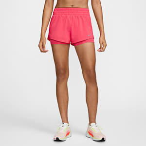 กางเกงขาสั้น 2-in-1 เอวปานกลาง 3 นิ้วผู้หญิง Nike Dri-FIT One