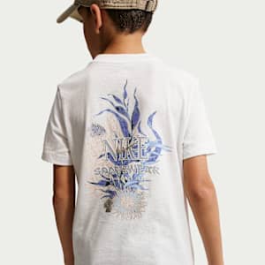 Playera para niños talla grande Nike Sportswear