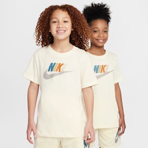 Nike Sportswear Older Kids' T-Shirt