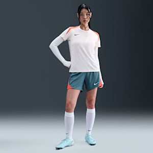 Shorts de fútbol Dri-FIT para mujer Nike Strike