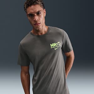 Nike Men's T-Shirt