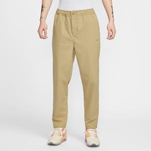 Nike Club Men's Woven Tapered Trousers