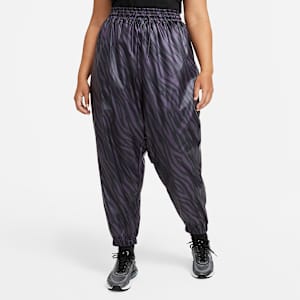 Nike Sportswear Icon Clash Women's Pants (Plus Size)