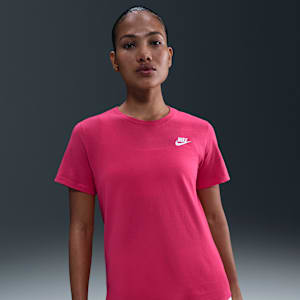 Nike Sportswear Club Essentials Women's T-Shirt