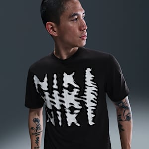 Nike Hyverse 男款 Dri-FIT UV 短袖健身上衣