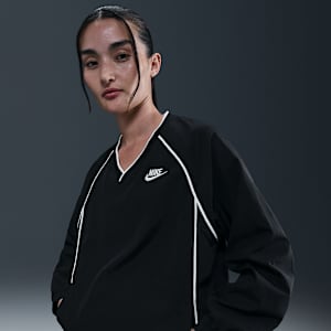 Nike Sportswear Windrunner Women's Pullover Top