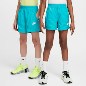 Shorts de tejido Woven de 12 cm para niños talla grande Nike Sportswear Club