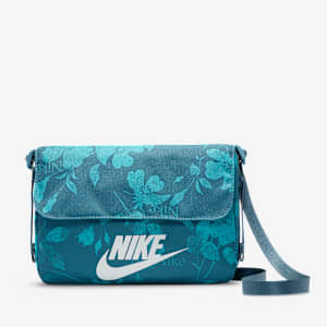 กระเป๋าพาดลำตัวผู้หญิง Nike Sportswear Futura (3 ล.)