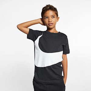 Nike Sportswear Older Kids' (Boys') T-Shirt