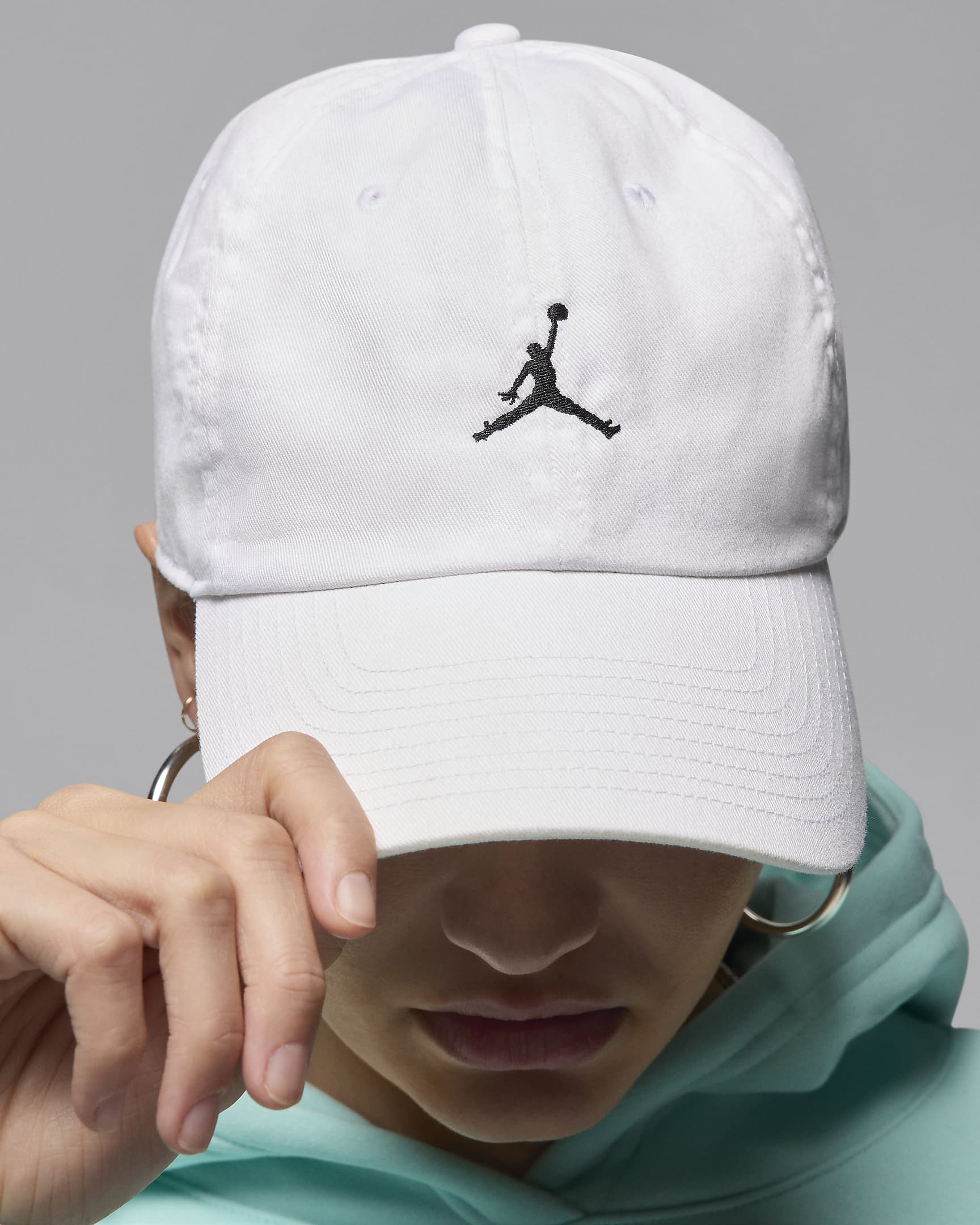 Jordan Club Unstructured Curved-Bill Hat - White/Black