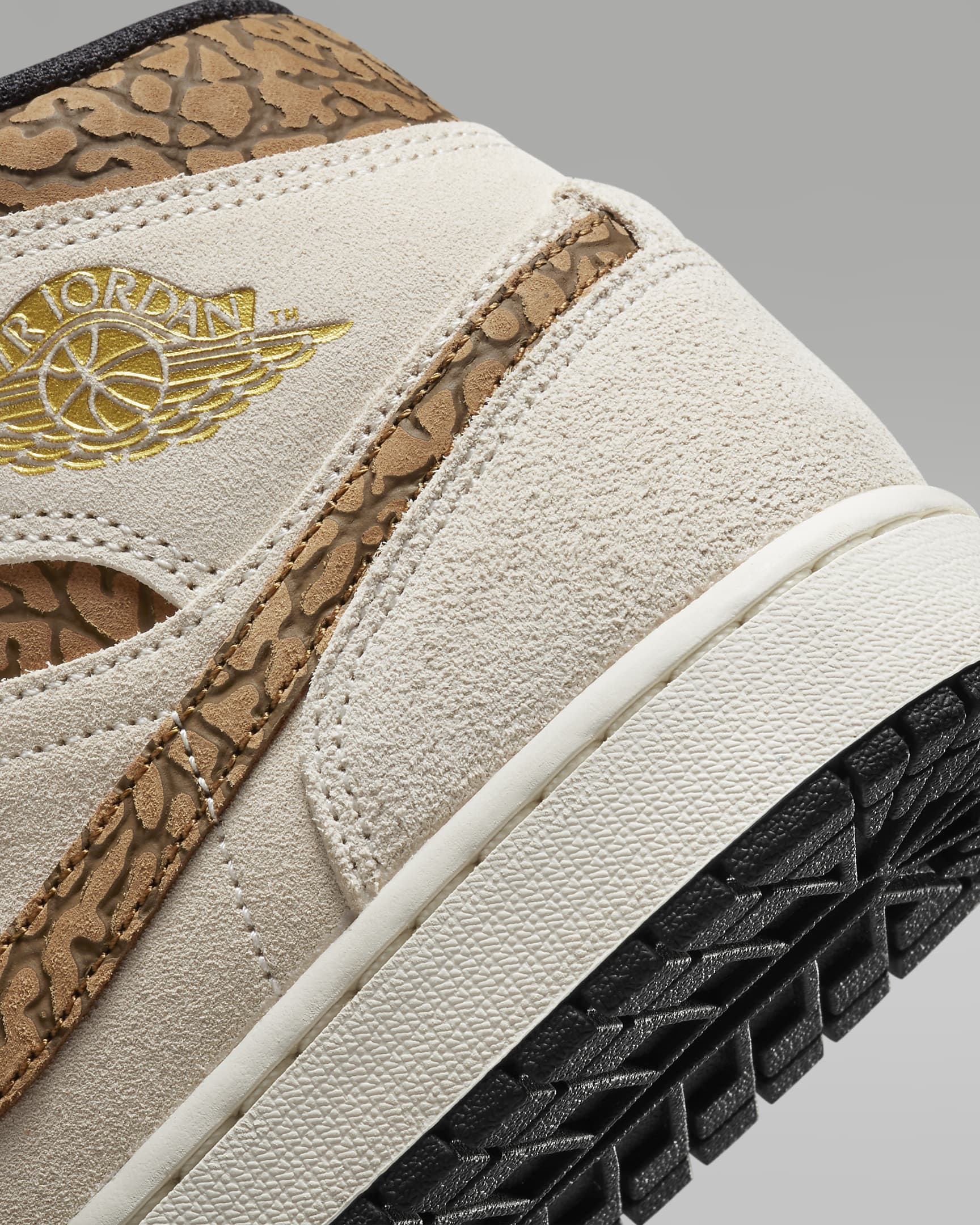 Nike air 1 mid jordan clearance
