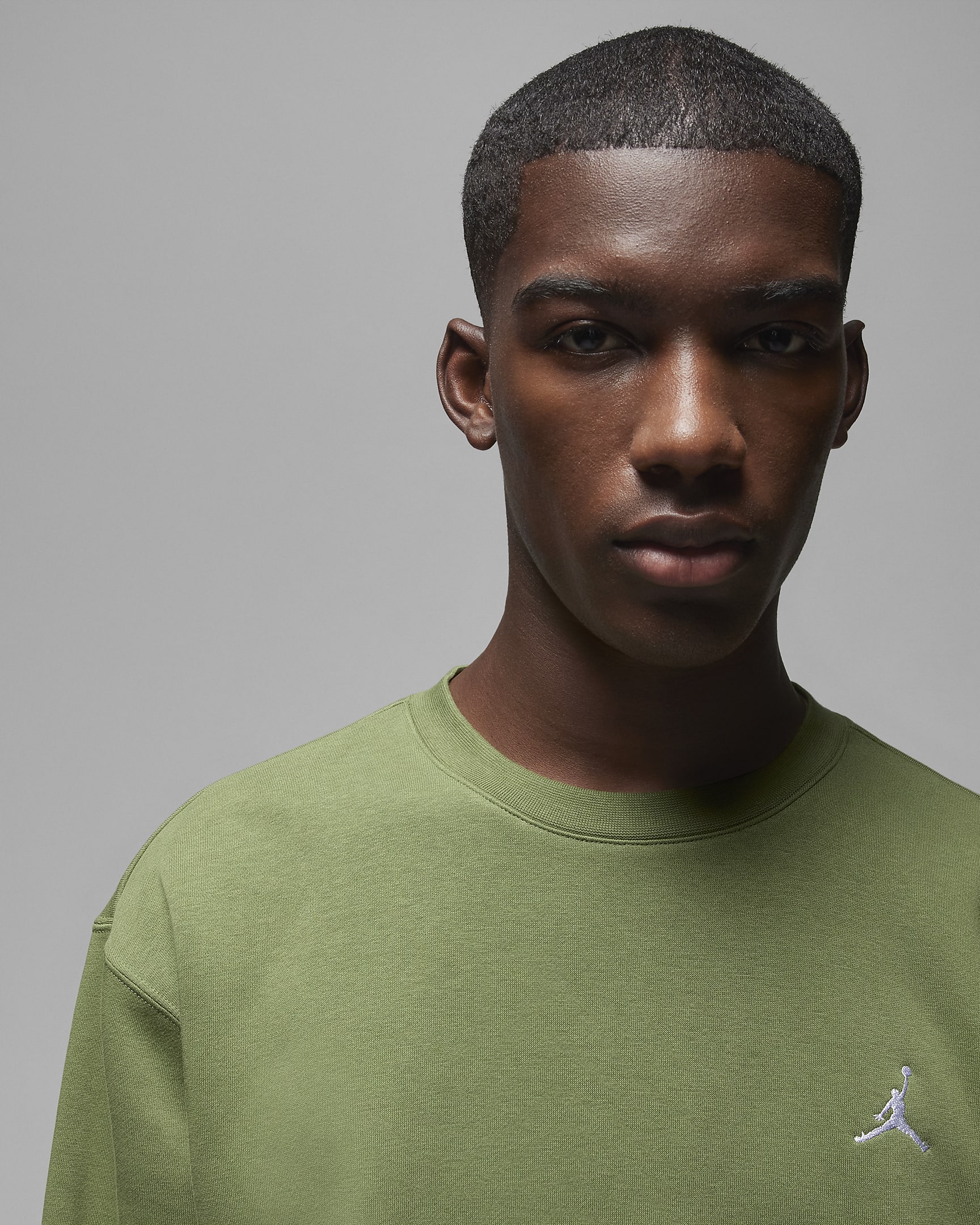 Jordan Essentials Men's Fleece Crew-Neck Sweatshirt. Nike IL