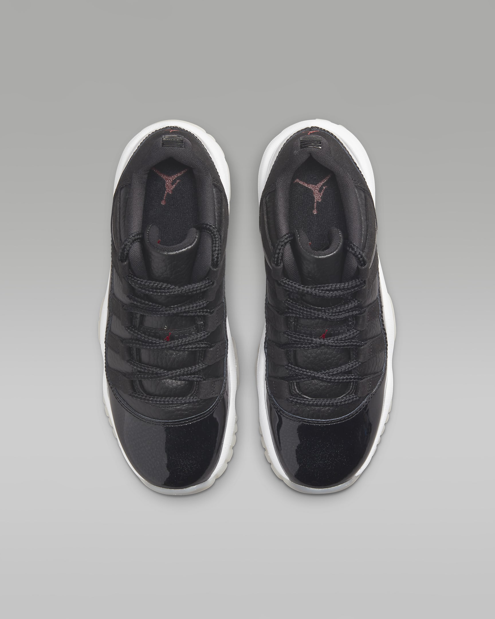 Air Jordan 11 Retro Low Older Kids' Shoes. Nike DK