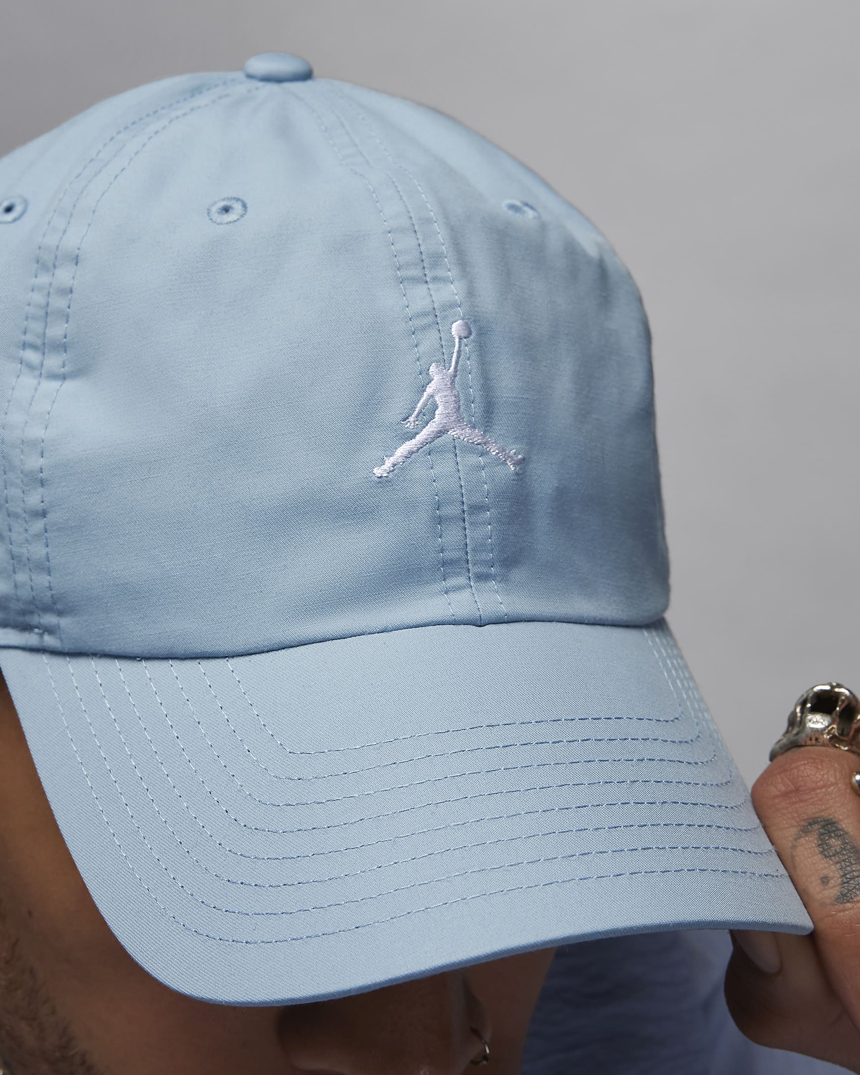 Jordan Club Cap Adjustable Unstructured Hat. Nike BE