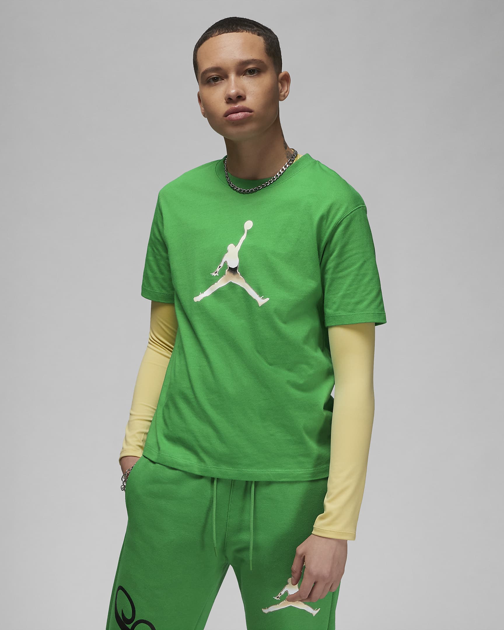 Jordan Women's Graphic T-Shirt. Nike BG