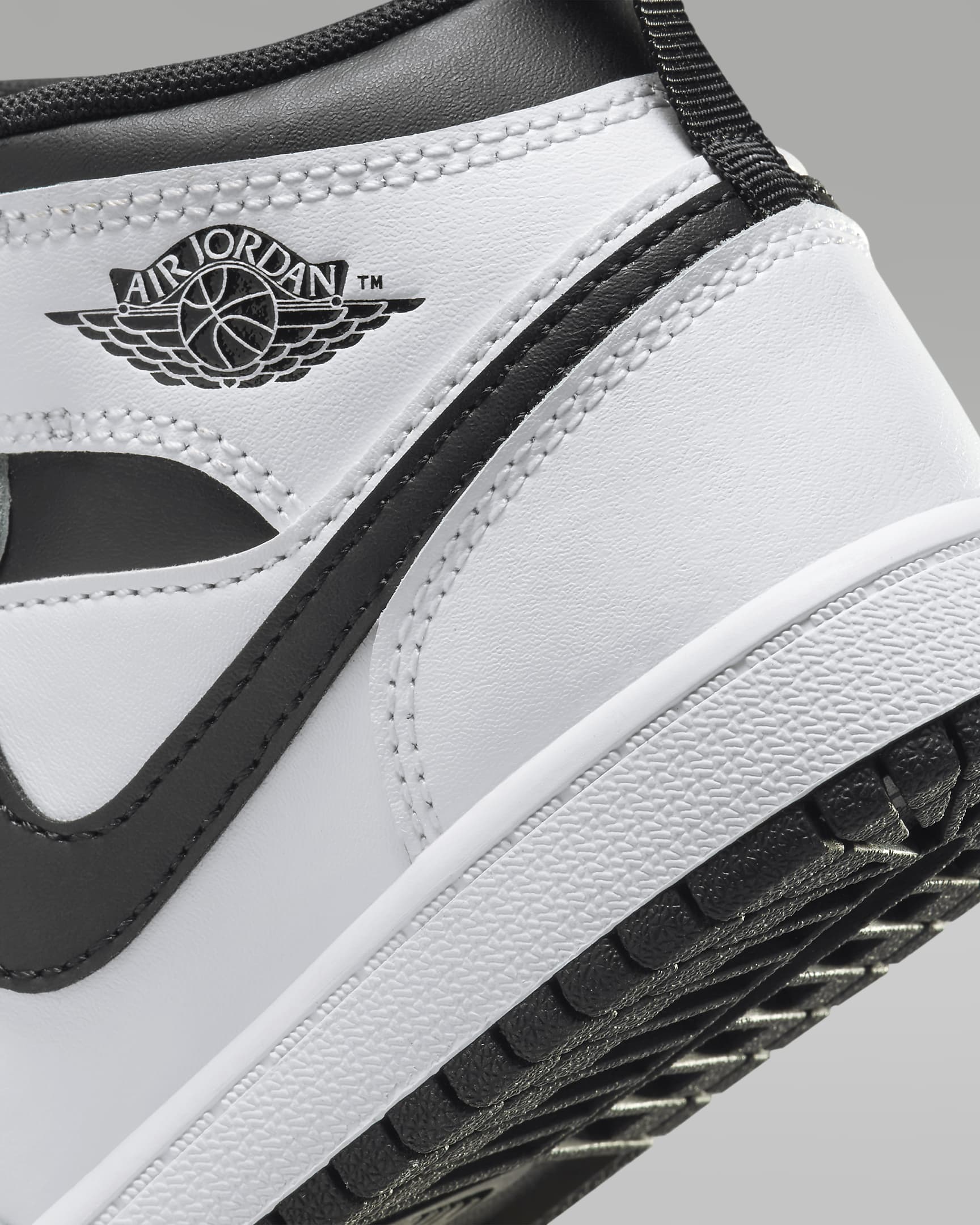 Jordan 1 Mid Younger Kids' Shoes - White/White/Black/Black