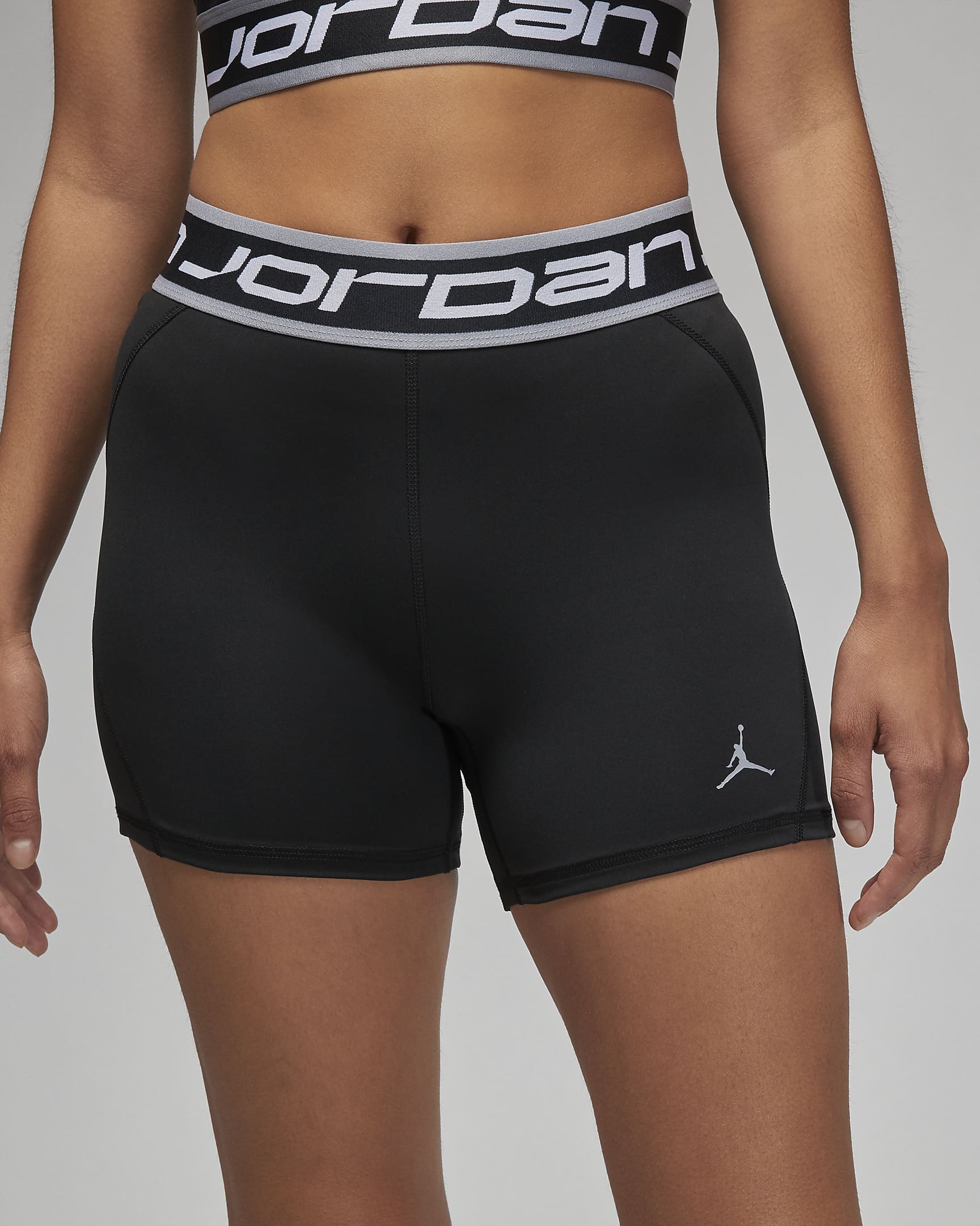 Jordan Sport Women's 5" Shorts - Black/Stealth