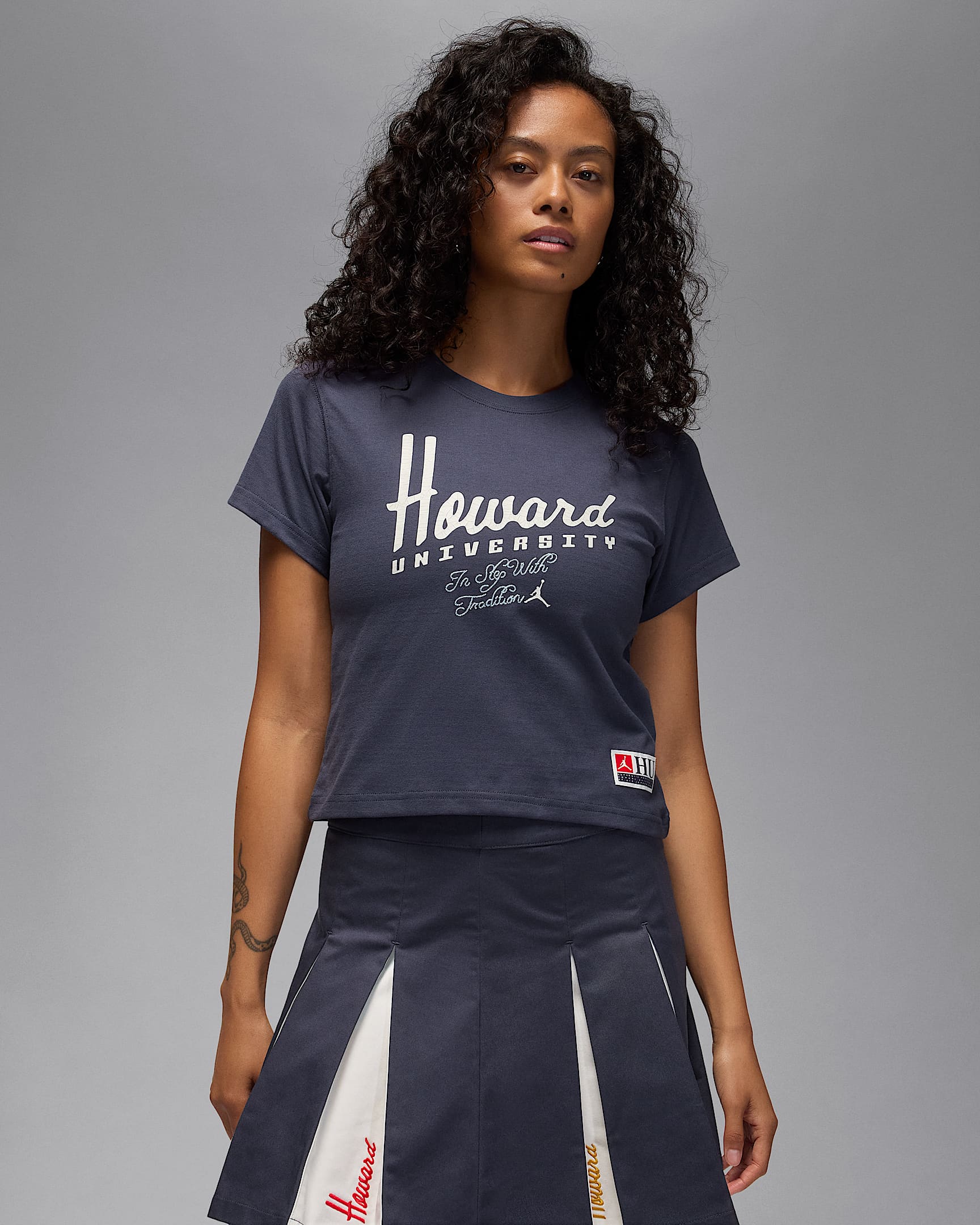 Jordan x Howard University Women's T-Shirt - Gridiron/Sail/Psychic Blue/Sail