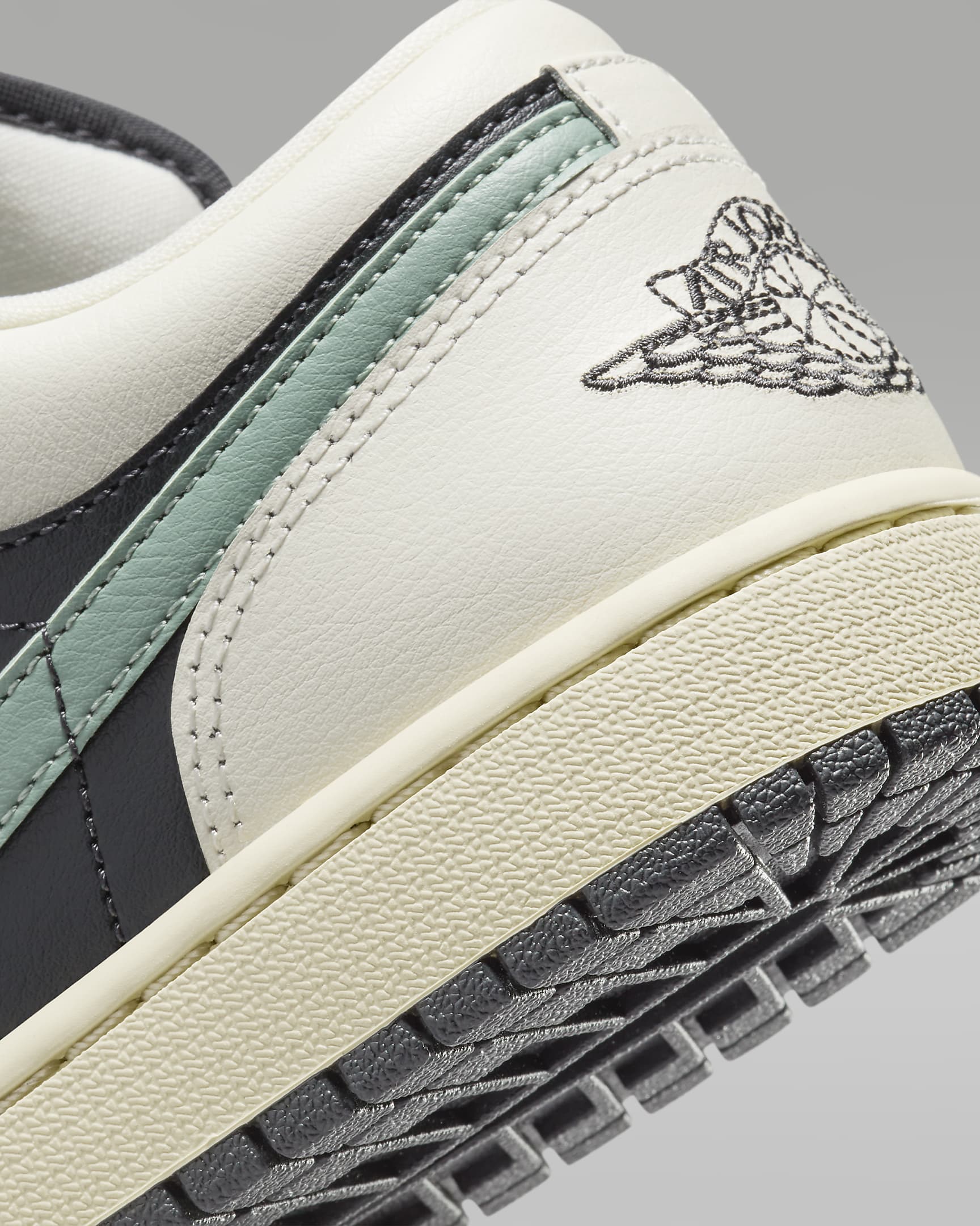 Air Jordan 1 Low Women's Shoes - Anthracite/Sail/Legend Sand/Jade Smoke