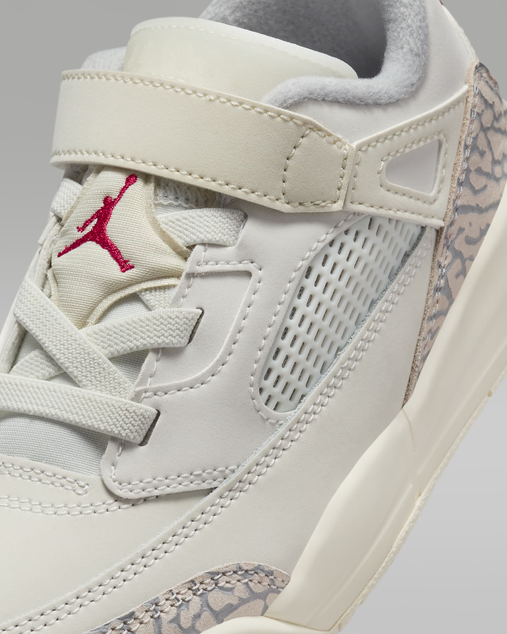 Jordan Spizike Low Younger Kids' Shoes - Sail/Coconut Milk/Sandstone/University Red