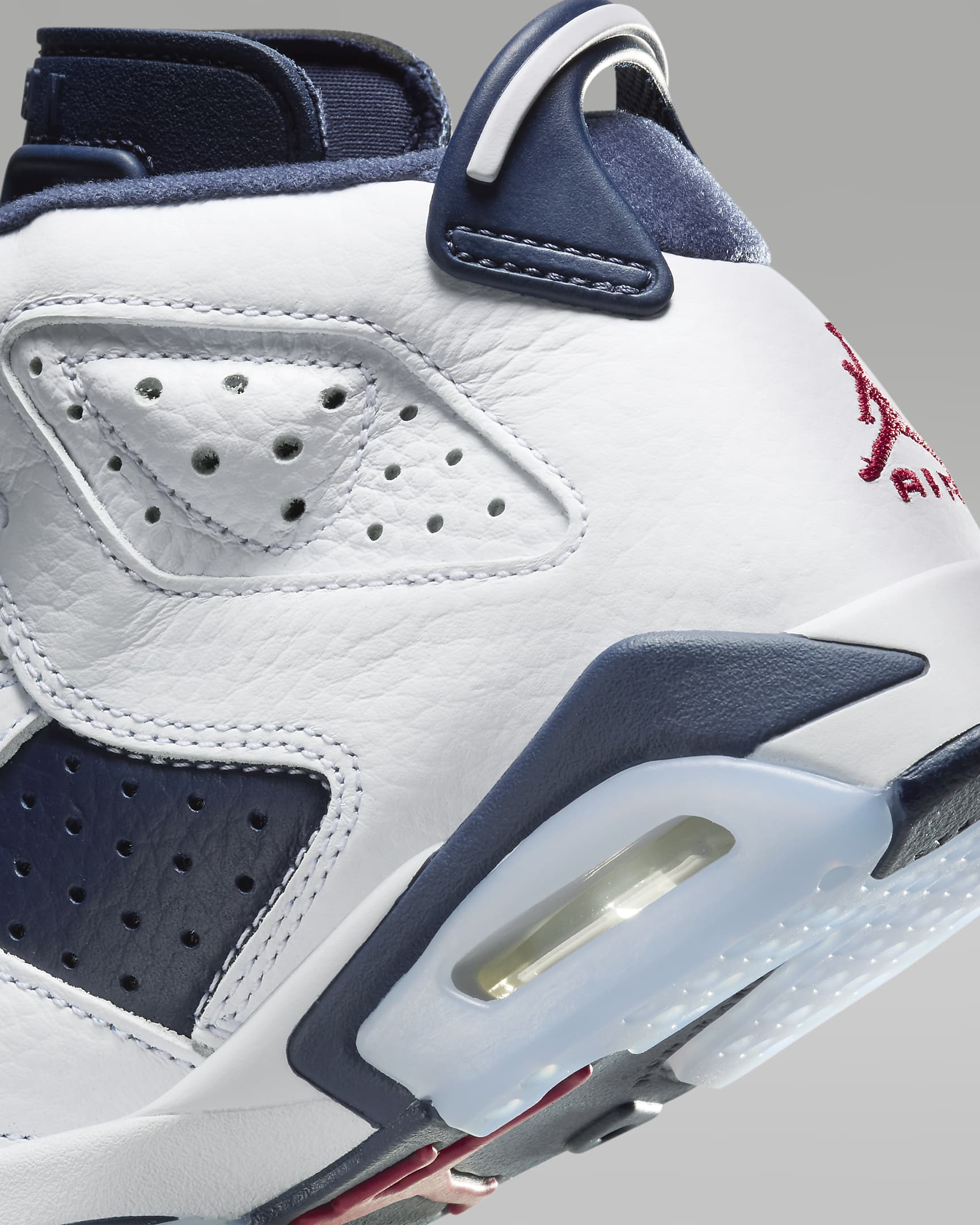 Air Jordan 6 Retro «White and Midnight Navy» sko til store barn - Hvit/Midnight Navy/Varsity Red