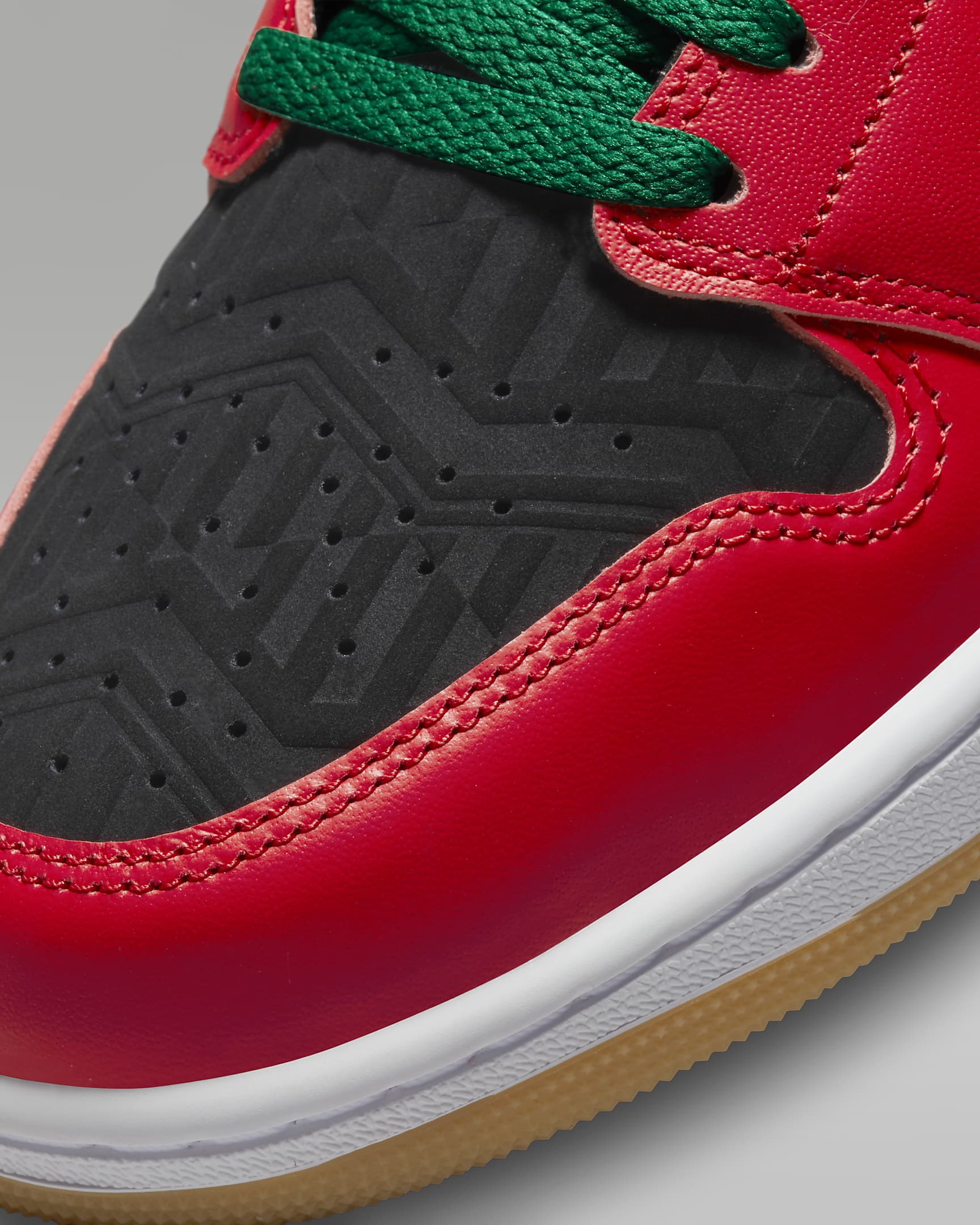 Air Jordan 1 Mid SE Men's Shoes - Black/White/Malachite/Fire Red