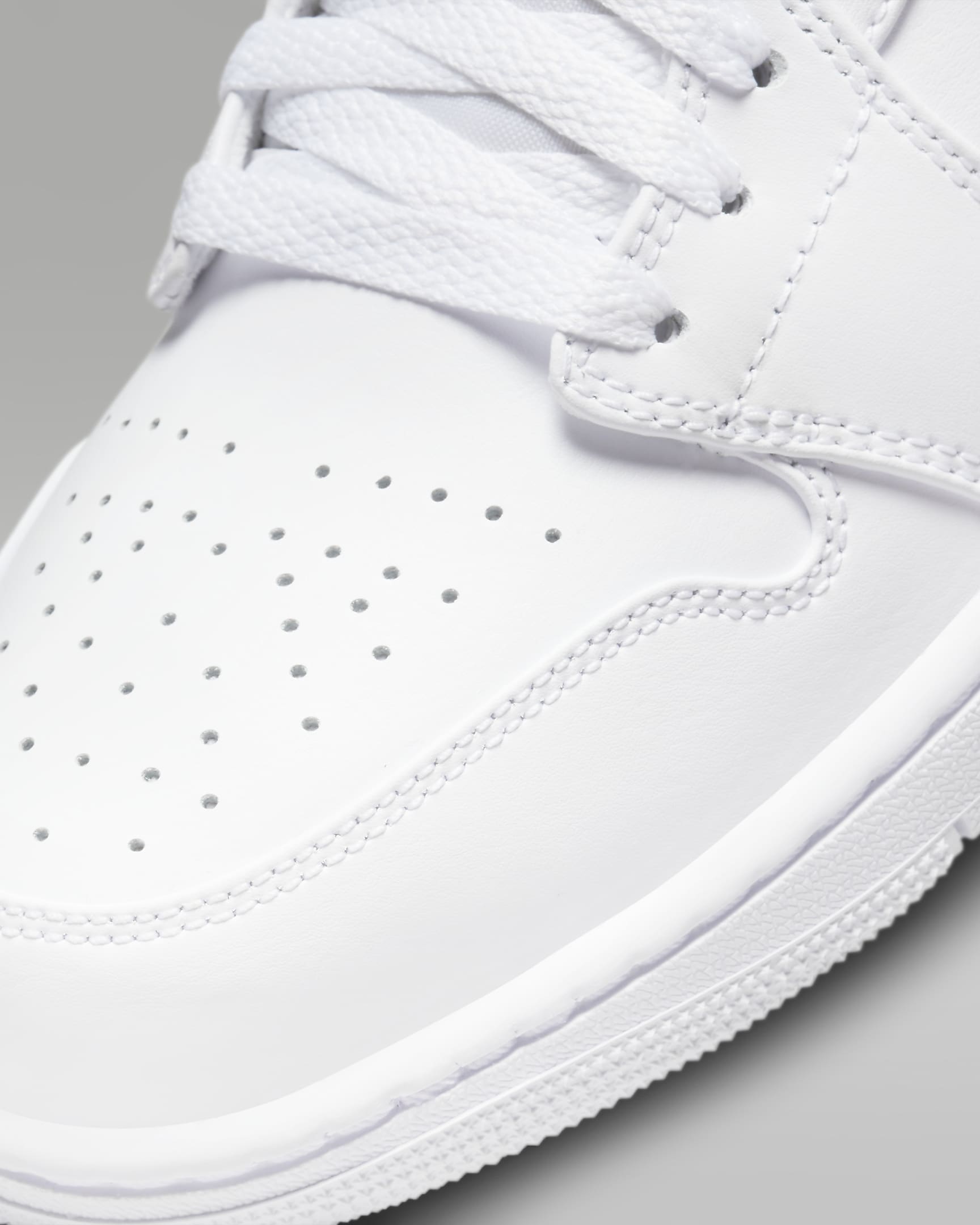 Tenis Air Jordan 1 Mid - Blanco/Blanco/Blanco