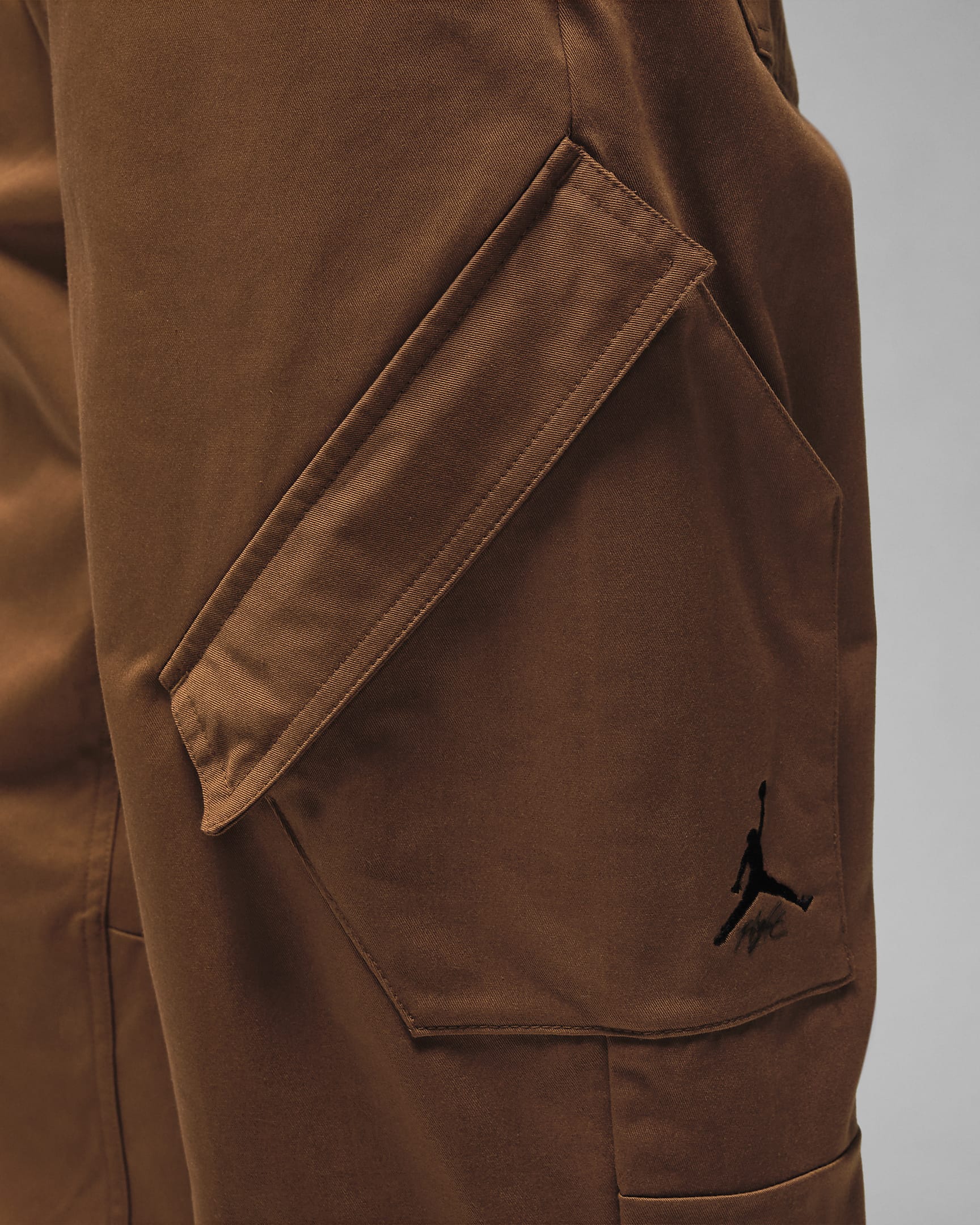 Jordan Essentials Chicago Men's Trousers - Light British Tan/Black