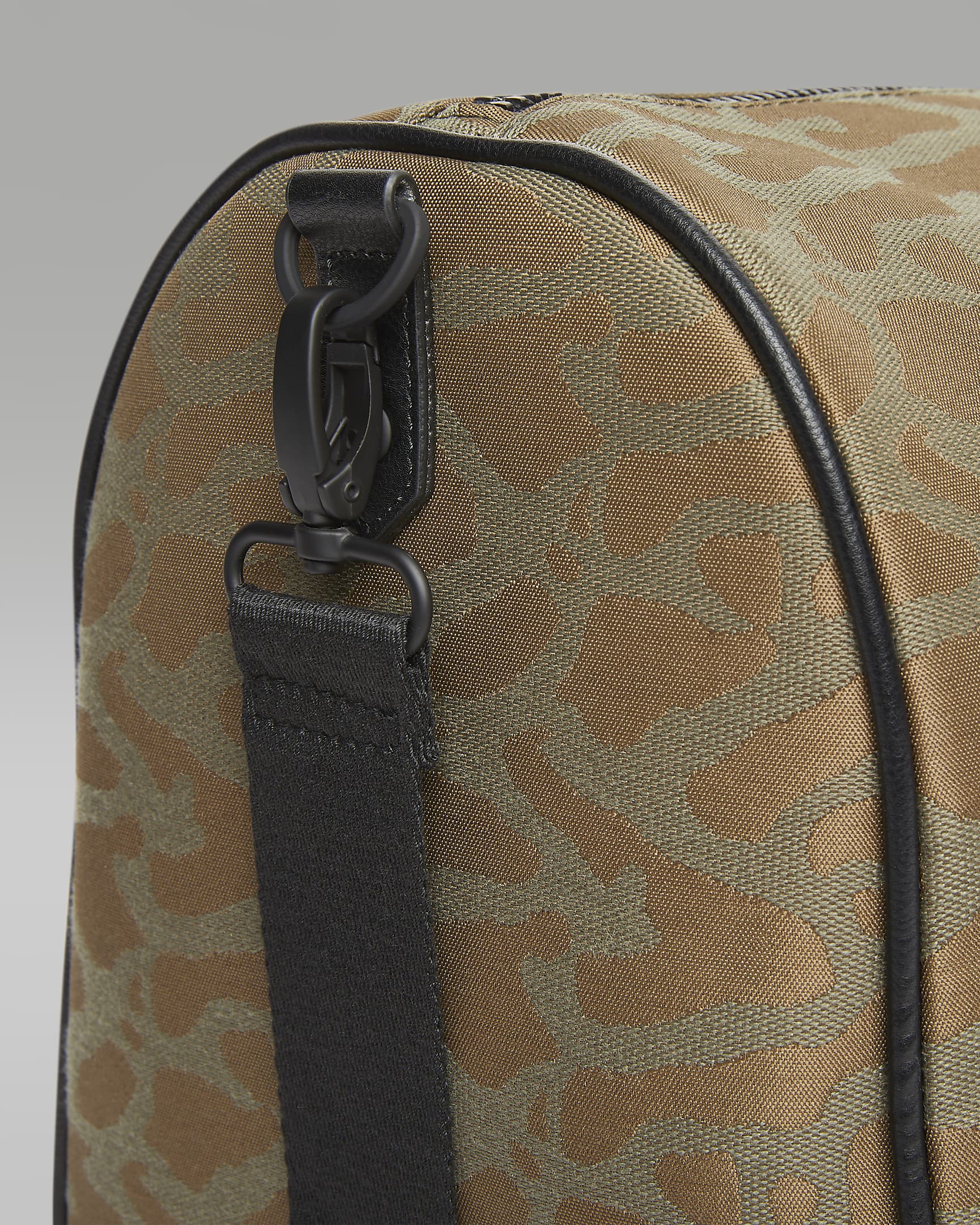 Jordan Icon Duffle Bag (25L) - Light Olive