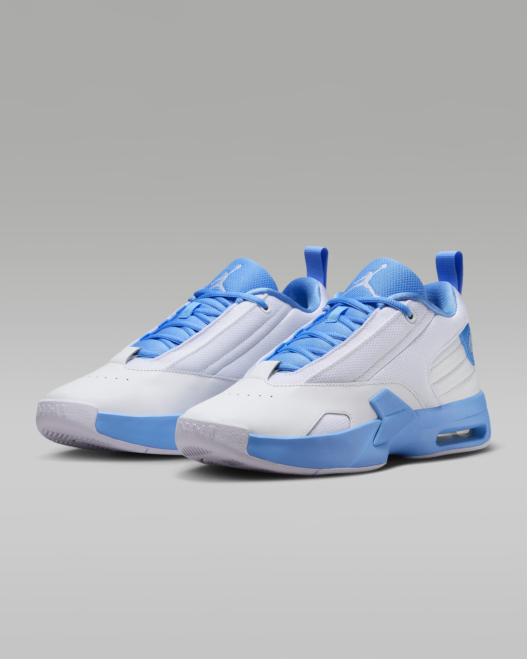 Jordan Max Aura 6 Women's Shoes - White/University Blue/White