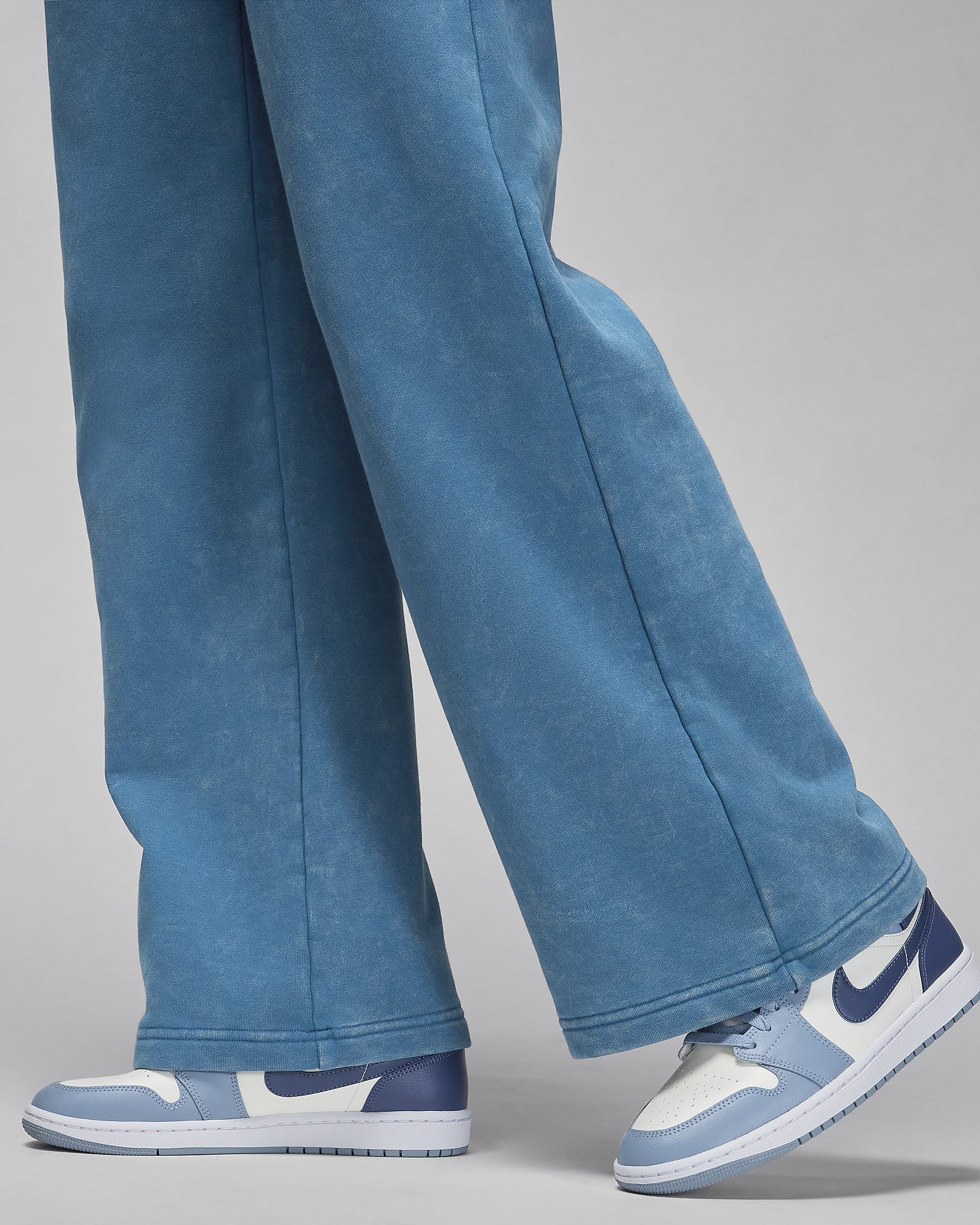 Jordan Flight Fleece Women's Open-Hem Trousers - Industrial Blue