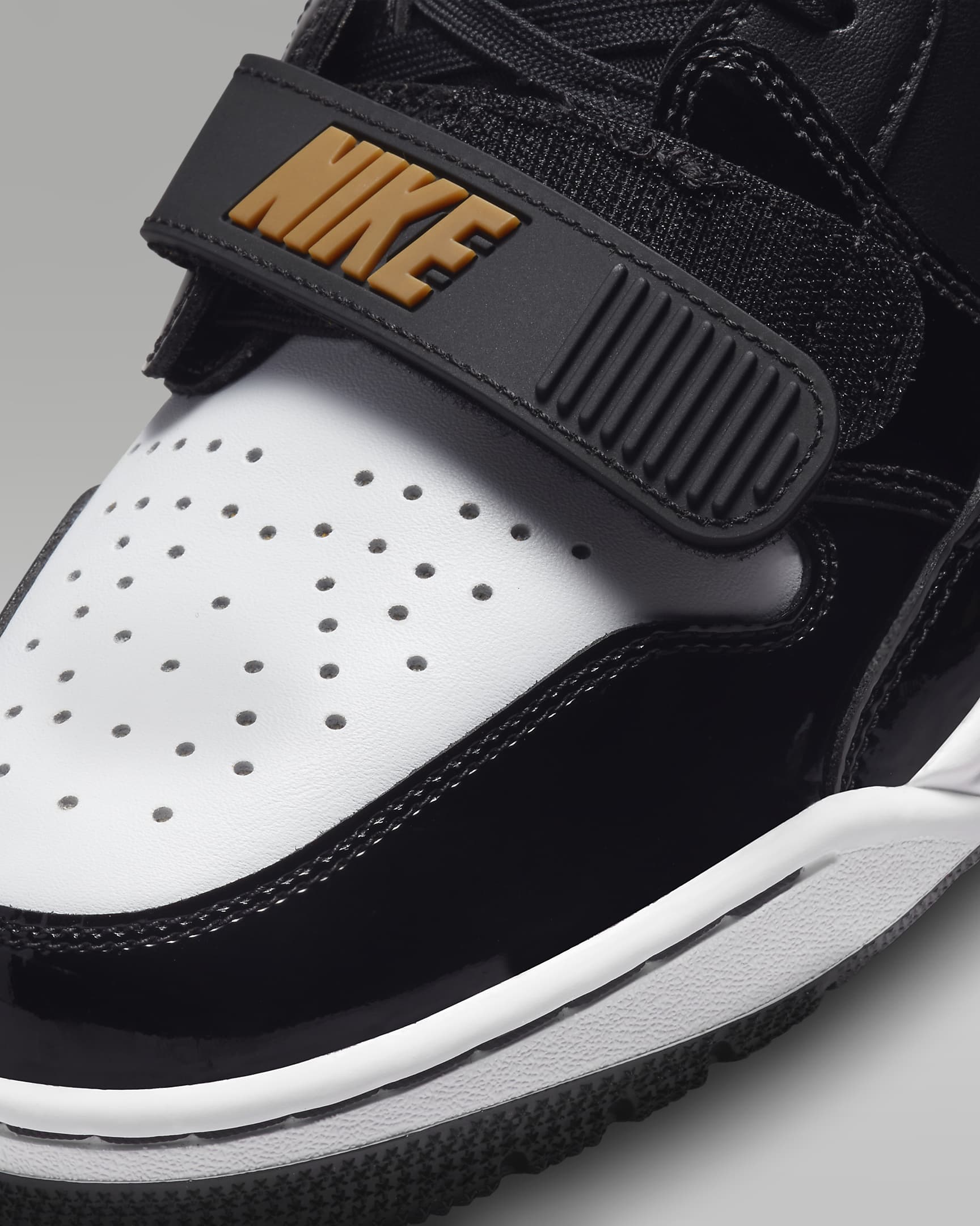 Air Jordan Legacy 312 Low Men's Shoes. Nike IE