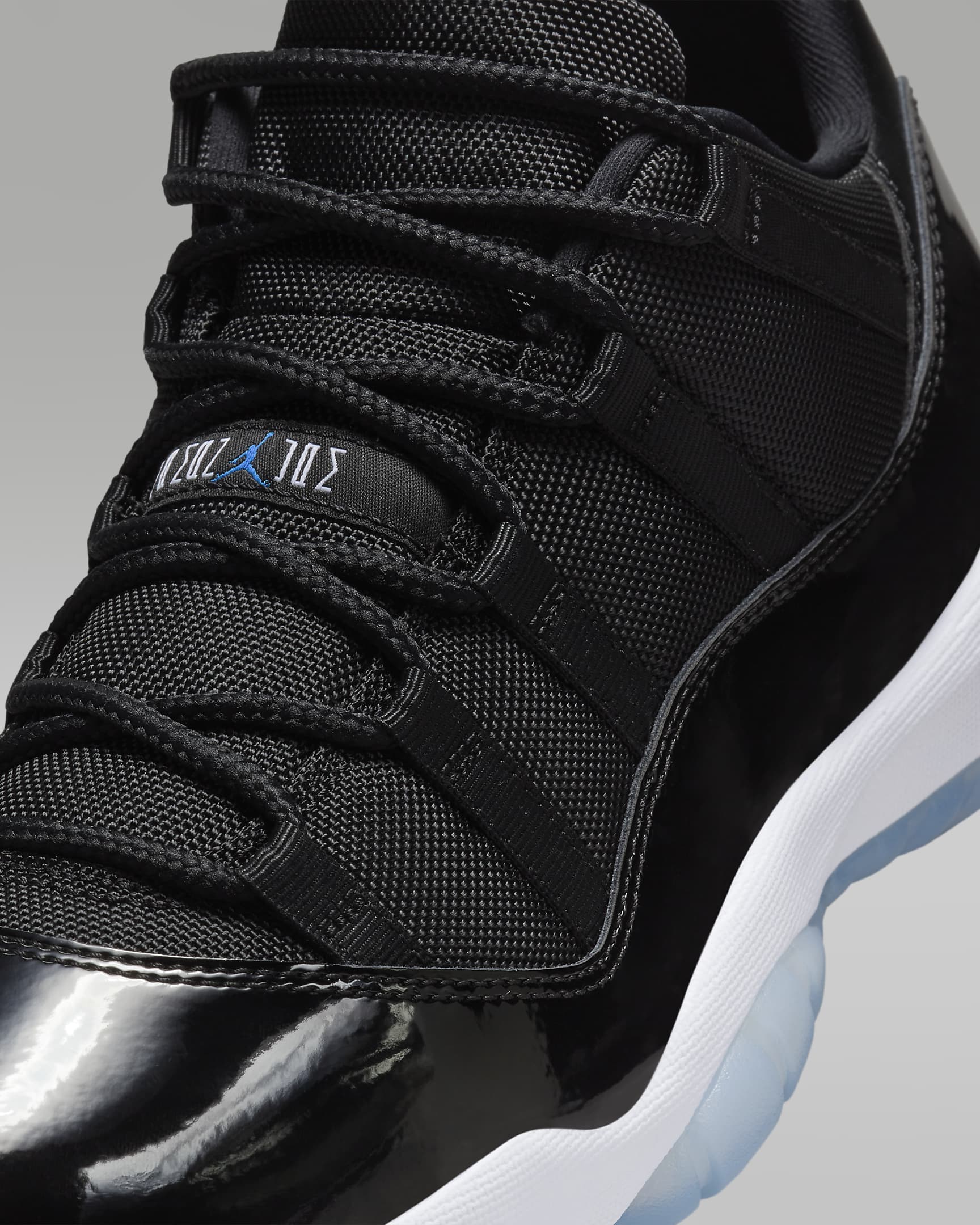 Air Jordan 11 Retro Low "Black/Varsity Royal" Men's Shoes. Nike JP