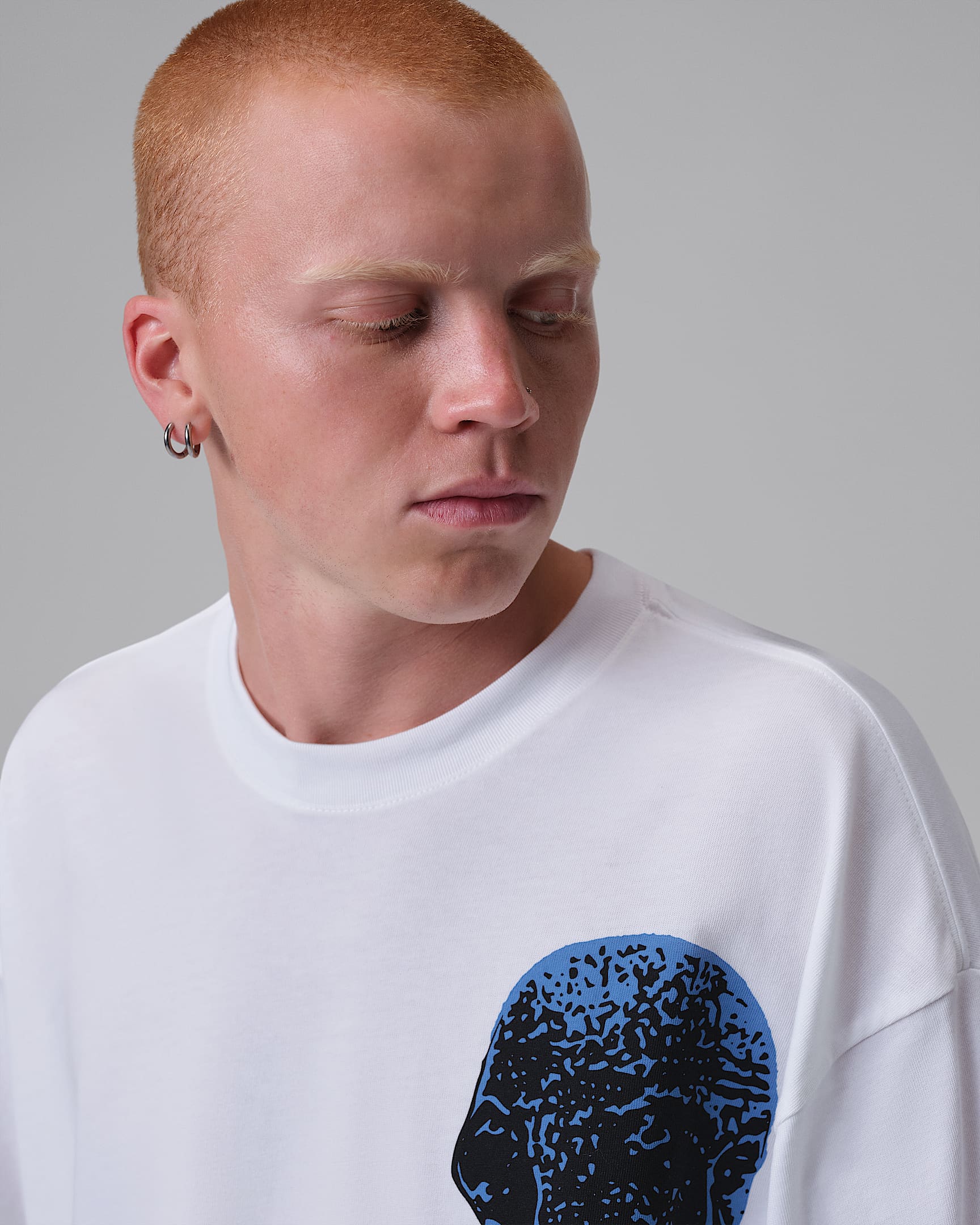 Jordan Sport Men's Dri-FIT Graphic T-Shirt - White/Blue Beyond