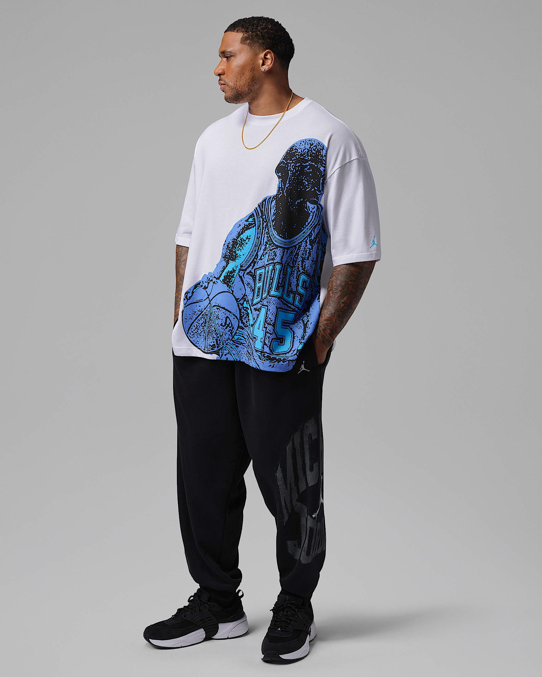 Jordan Sport Men's Dri-FIT Graphic T-Shirt - White/Blue Beyond