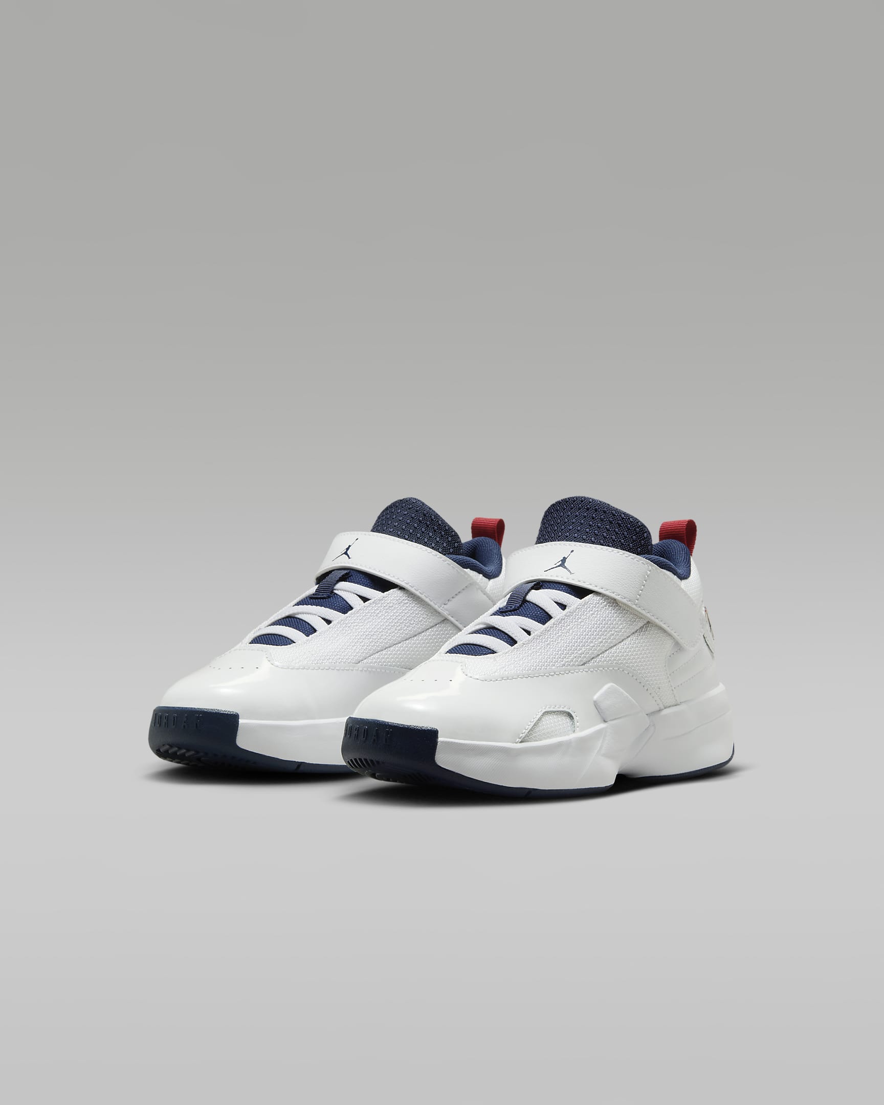 Jordan Max Aura 6 Little Kids' Shoes - White/Varsity Red/Midnight Navy