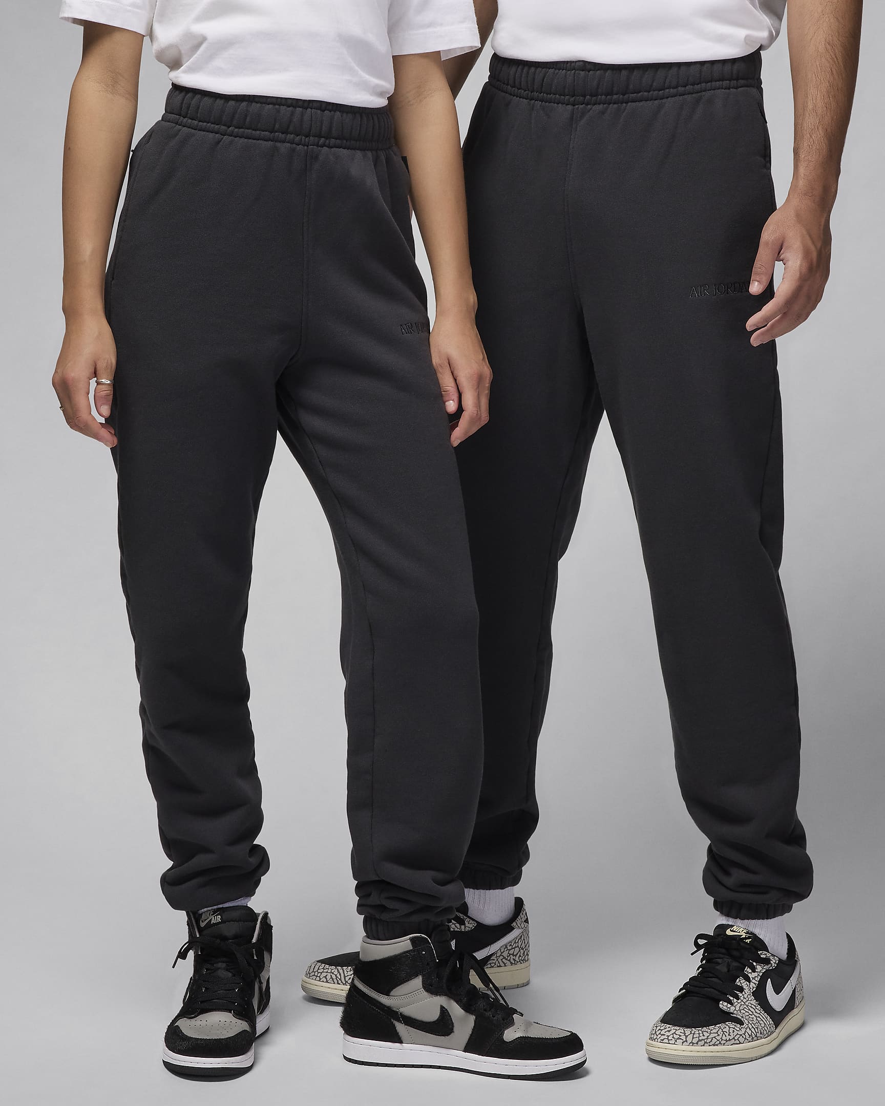 Air Jordan Wordmark Men's Fleece Trousers - Off-Noir