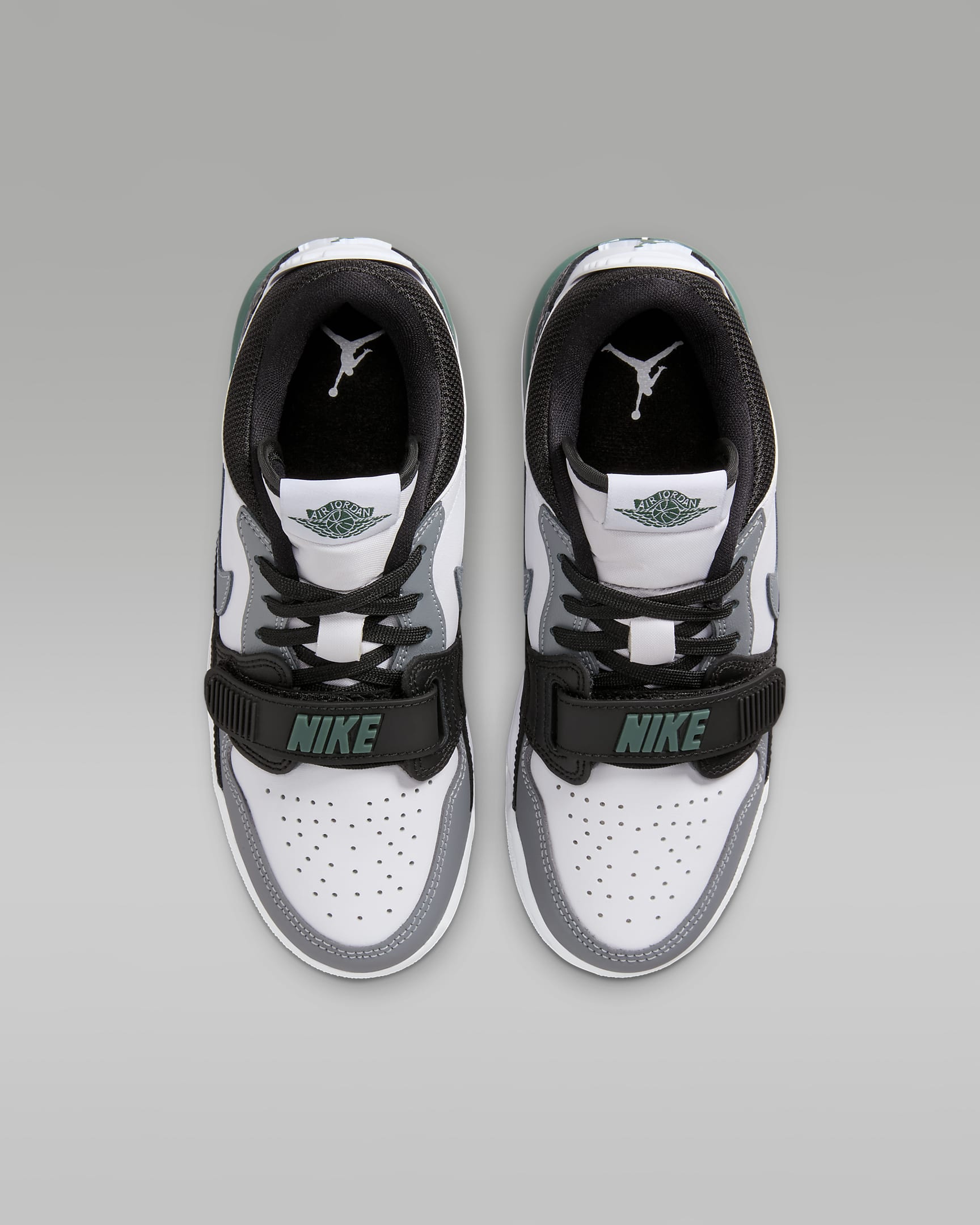 Air Jordan Legacy 312 Low sko til store barn - Hvit/Svart/Cool Grey/Oxidized Green