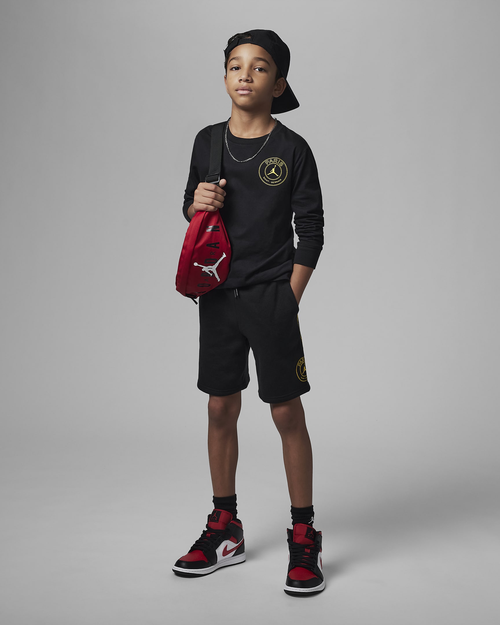 Jordan MJ Paris Saint-Germain Long-Sleeve Tee Older Kids' T-Shirt. Nike LU