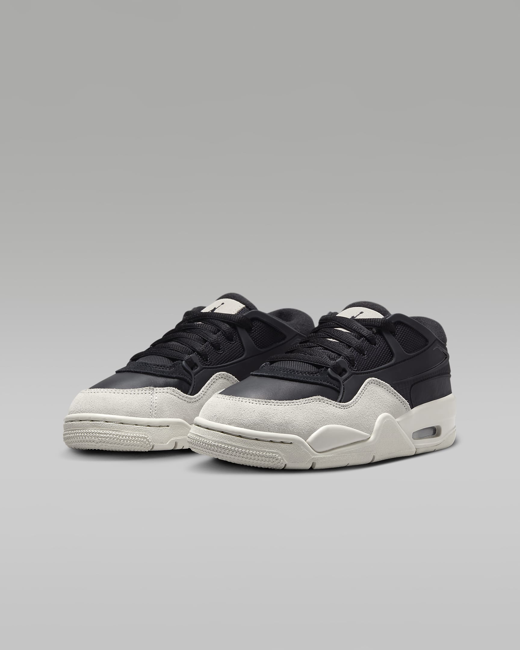 Boty Air Jordan 4RM pro větší děti - Černá/Dark Grey/Light Bone