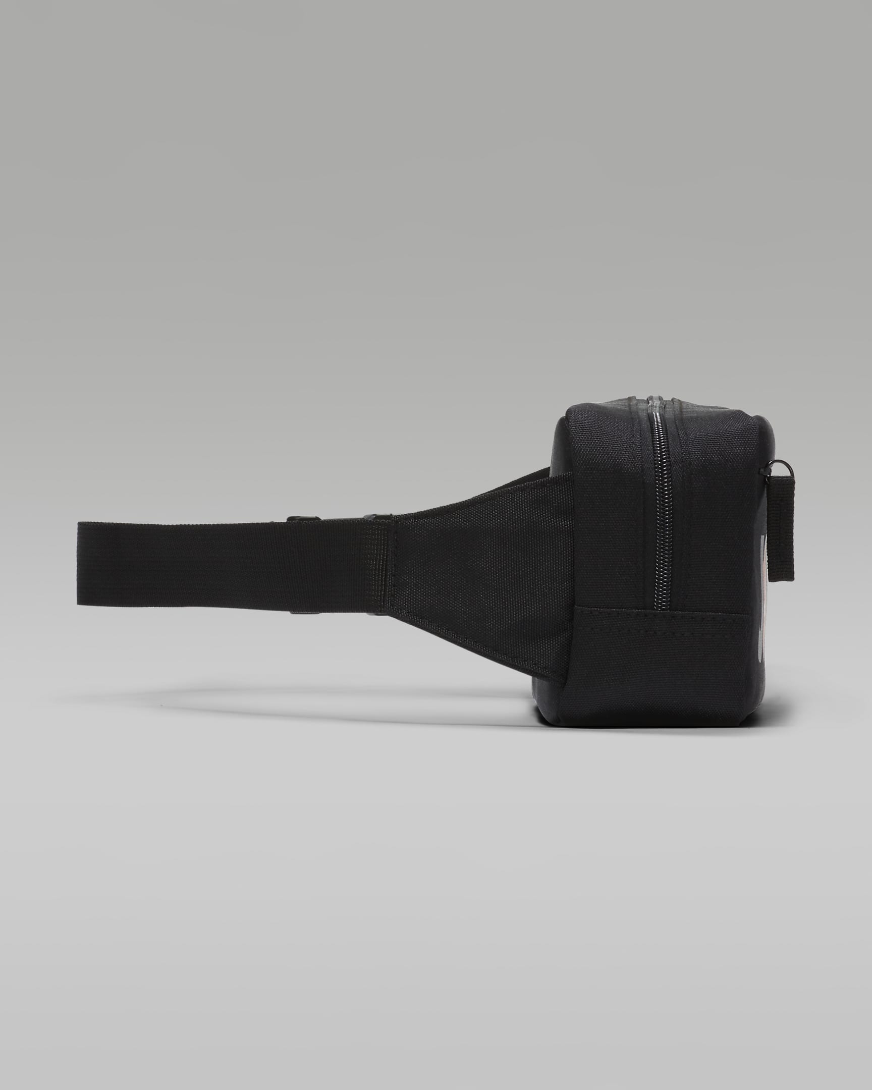 Jordan CrossBody Bag. Nike LU