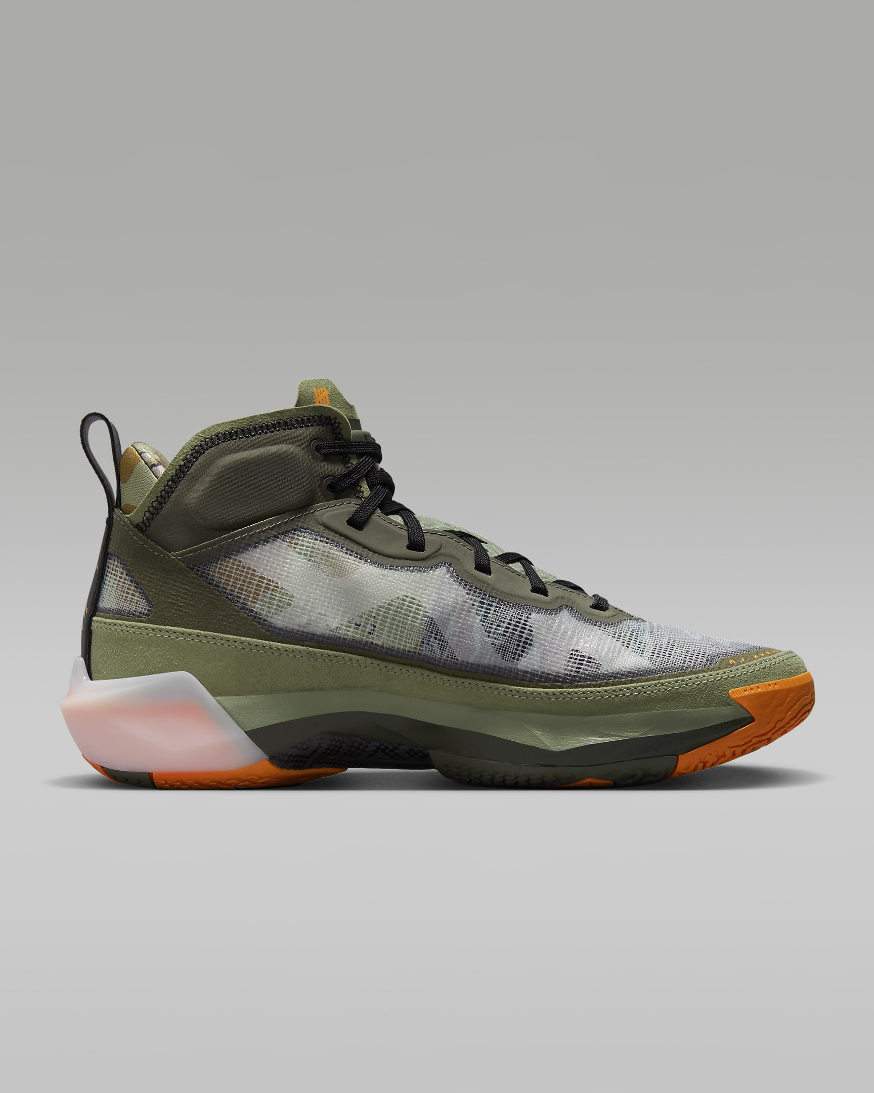 Air Jordan XXXVII SP Basketball Shoes. Nike LU