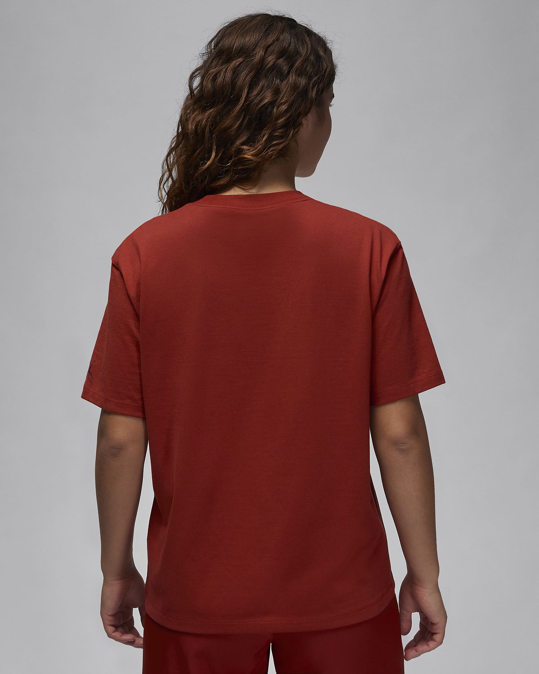 เสื้อยืดผู้หญิงมีกราฟิก Jordan Flight Heritage - Dune Red/Night Maroon